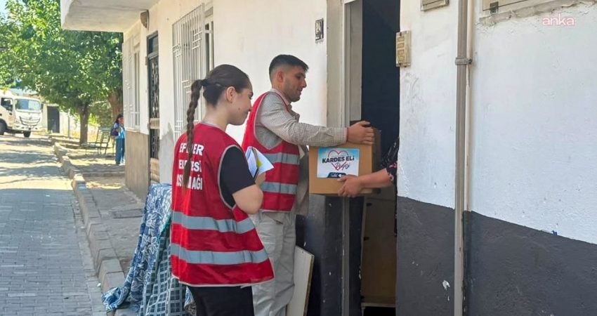 Efeler Belediyesi'nce yürütülen Kardeş Eli Projesi kapsamında ihtiyaç sahibi ailelere