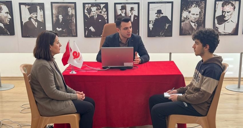 Efeler Belediyesi, üniversite tercih sürecindeki adaylara destek olmak amacıyla 22