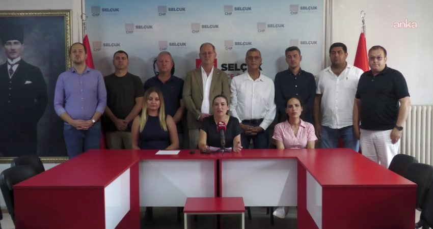 Efes Selçuk Belediye Başkanı Filiz Ceritoğlu Sengel ve CHP'li meclis