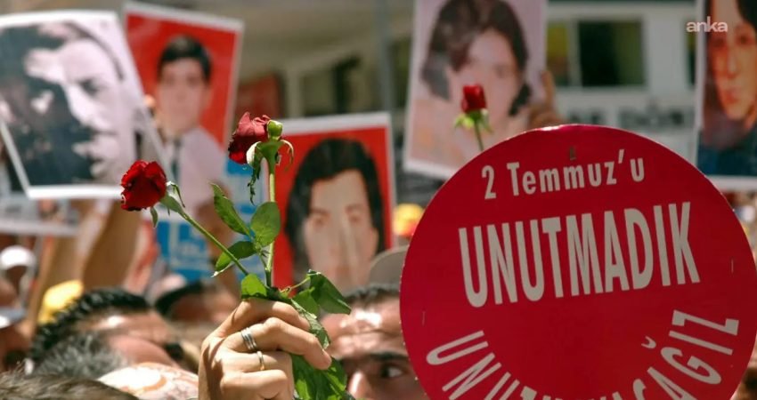 Emek Partisi (EMEP) Genel Başkan Yardımcısı Levent Tüzel, Sivas Katliamı'nın