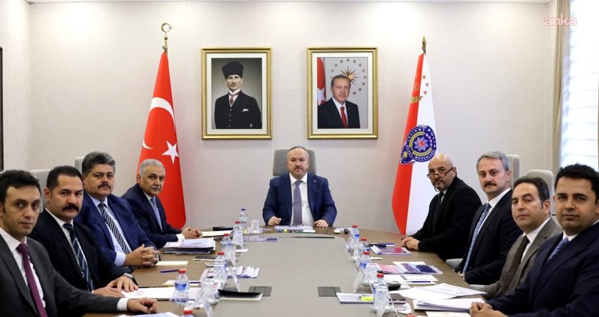 Emniyet Genel Müdürü Ali Fidan'ın başkanlığında, Narkotik Suçlarla Mücadele Başkanlığı'nın