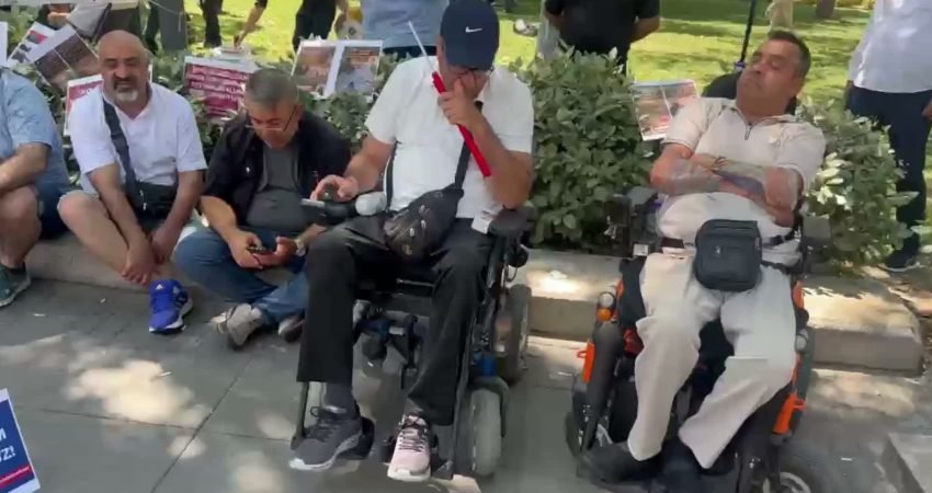 Türkiye'nin 81 ilinden Ankara'ya gelen er şehit yakınları ve gazilerin,