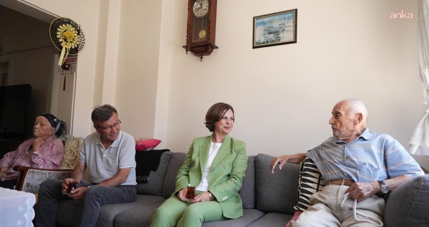 Eskişehir Büyükşehir Belediye Başkanı Ayşe Ünlüce, mahalle buluşmaları kapsamında Osmangazi'de