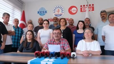 Eskişehir Emek ve Demokrasi Platformu üyeleri, NATO Zirvesi nedeniyle Valilik