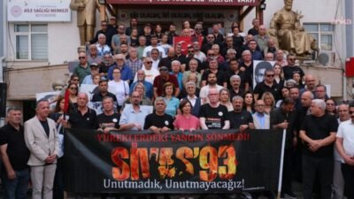 Eskişehir’de, 2 Temmuz Sivas Madımak Katliamı’nın 33’üncü yıl dönümünde sessiz