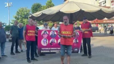 Rize’nin Fındıklı ilçesinde bir araya gelen Emekli Meclisi üyeleri, tutuklu