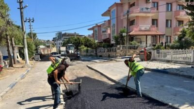 İzmir'de Foça Belediyesi, ilçe genelinde vatandaşlara daha güvenli ve konforlu