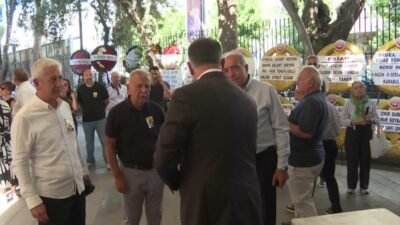 İzmir'de hayatını kaybeden gazeteci Çetin Gürel, İzmir Büyükşehir Belediye Başkanı
