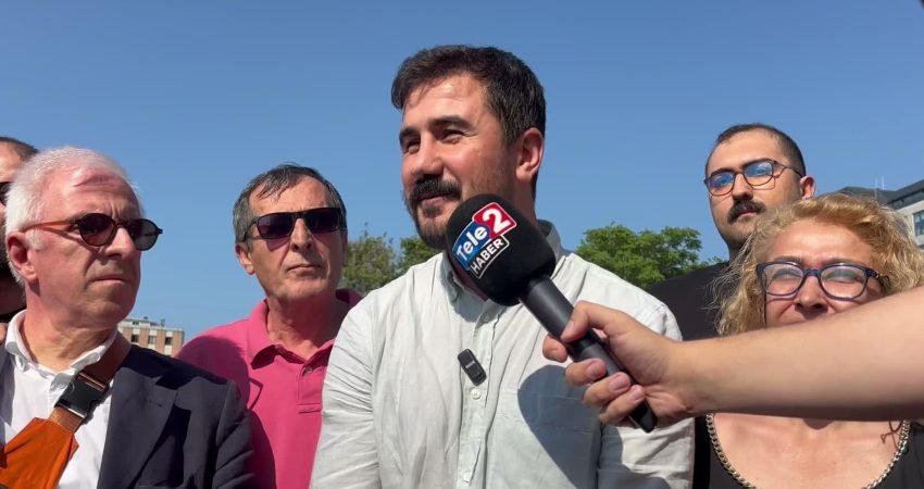 “Halkı yanıltıcı bilgiyi alenen yayma” suçlamasından tutuklama talebiyle hakimliğe sevk