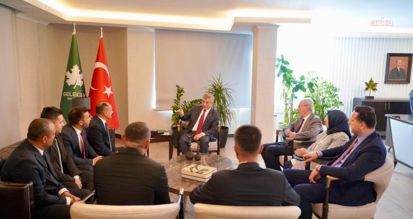 Gelecek Partisi Genel Başkanı Ahmet Davutoğlu,  Atanamayan Uzmanlar Derneği Genel