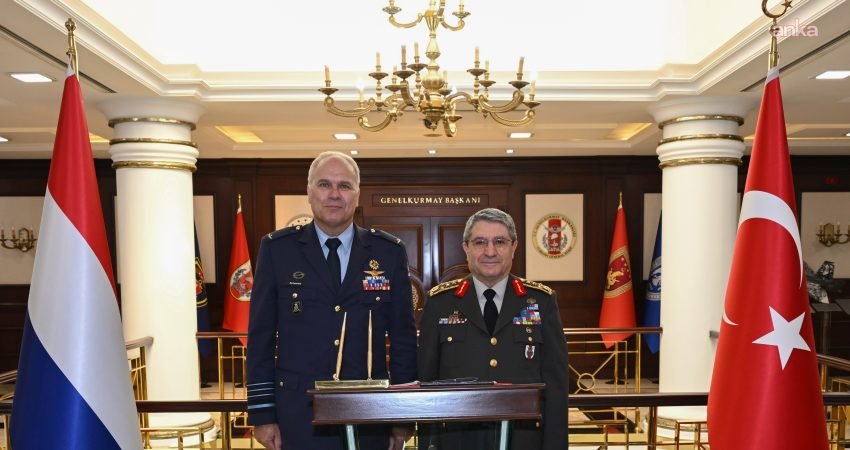 Genelkurmay Başkanı Orgeneral Selçuk Bayraktaroğlu, resmi davetlisi olarak Ankara'da bulunan