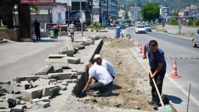 Giresun Belediyesi Fen İşleri Müdürlüğü ekipleri, kent genelinde ulaşımı daha