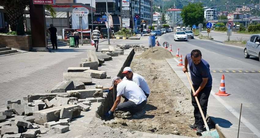 Giresun Belediyesi Fen İşleri Müdürlüğü ekipleri, kent genelinde ulaşımı daha
