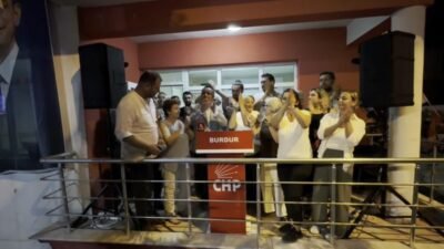 CHP Merkez Yönetim Kurulu (MYK) tarafından görevden alınan CHP Burdur