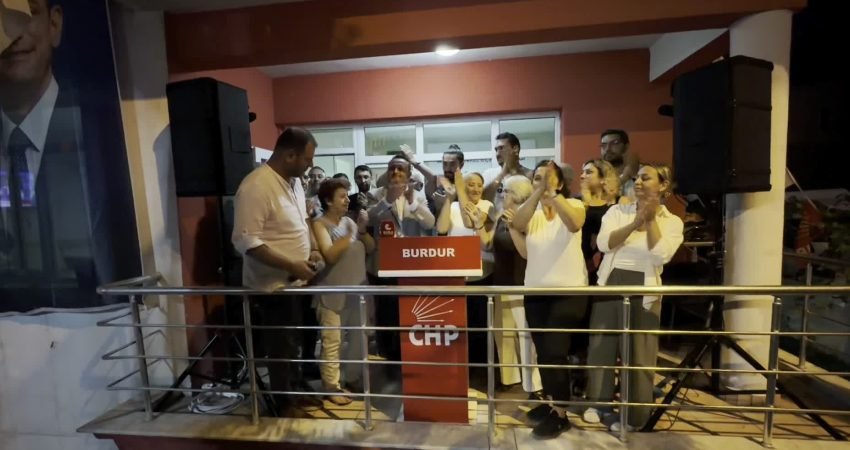 CHP Merkez Yönetim Kurulu (MYK) tarafından görevden alınan CHP Burdur