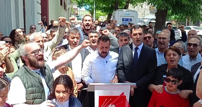 CHP Kars İl Başkanlığı görevinden alınan Onur Uludaşdemir, "Baş vereceğiz