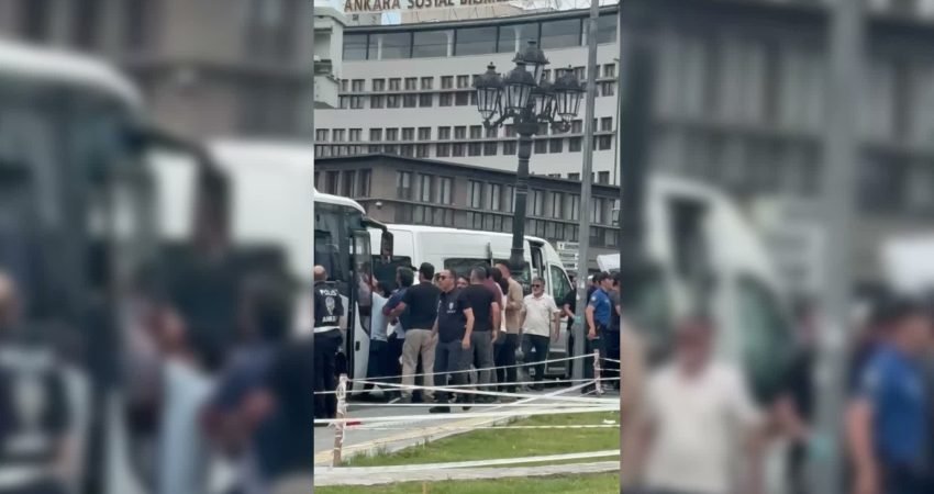 Halkın Kurtuluş Partisi'nin (HKP), Ankara'da Birinci Meclis önünde yapmak istediği
