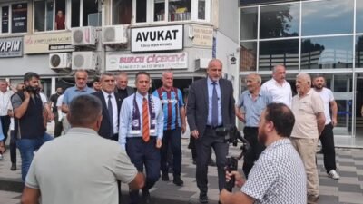 Artvin’in Hopa ilçesinde Emekli Sendikaları Platformu, açıklanan enflasyon verilerine tepki