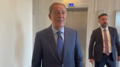 Milli Savunma Komisyonu Başkanı Hulusi Akar, şehit yakınları ve gazilerle
