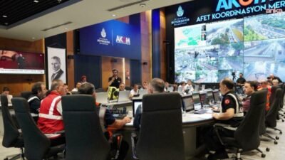 İBB Başkanvekili Nuri Aslan, İstanbul’daki sağanak yağışla ilgili AKOM’da konuştu.