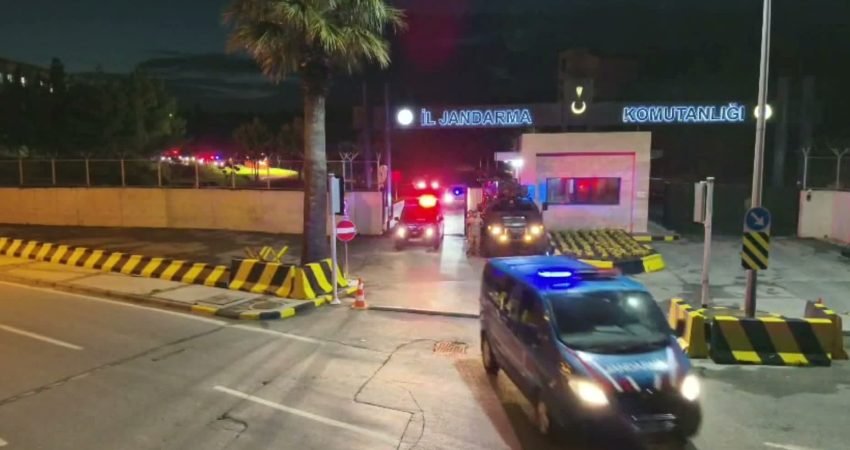 İçişleri Bakanlığı, 22 ilde FETÖ'ye yönelik düzenlenen operasyonlarda gözaltına alınan