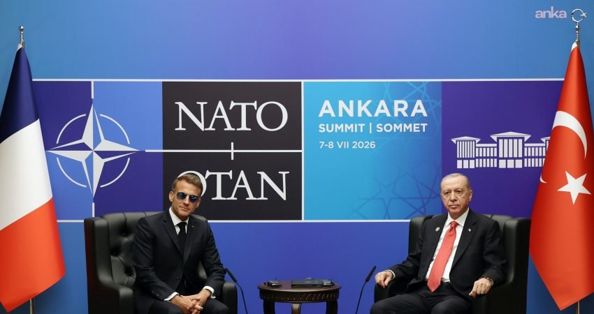 Cumhurbaşkanlığı İletişim Başkanlığı, Cumhurbaşkanı Recep Tayyip Erdoğan'ın, Fransa Cumhurbaşkanı Emmanuel