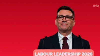 İngiltere'de İşçi Partisi lideri Andy Burnham, Kral III. Charles tarafından başbakan