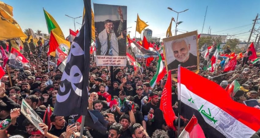 İran'ın öldürülen Dini Lideri Ayetullah Ali Hamaney için düzenlenen cenaze