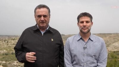 İsrail Savunma Bakanı Israel Katz ile Maliye Bakanı Bezalel Smotrich,
