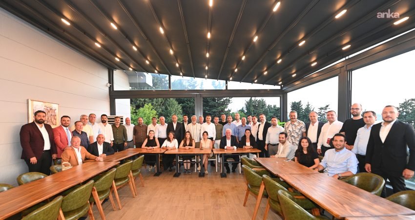 İstanbul’da Özgür Çelik başkanlığındaki 40 kişilik il yönetiminden 39 yönetici