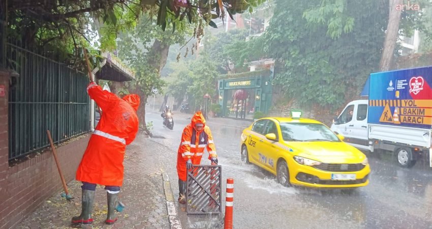 İstanbul’da sabah saatlerinden itibaren etkisini artıran ve bazı bölgelerde metrekareye