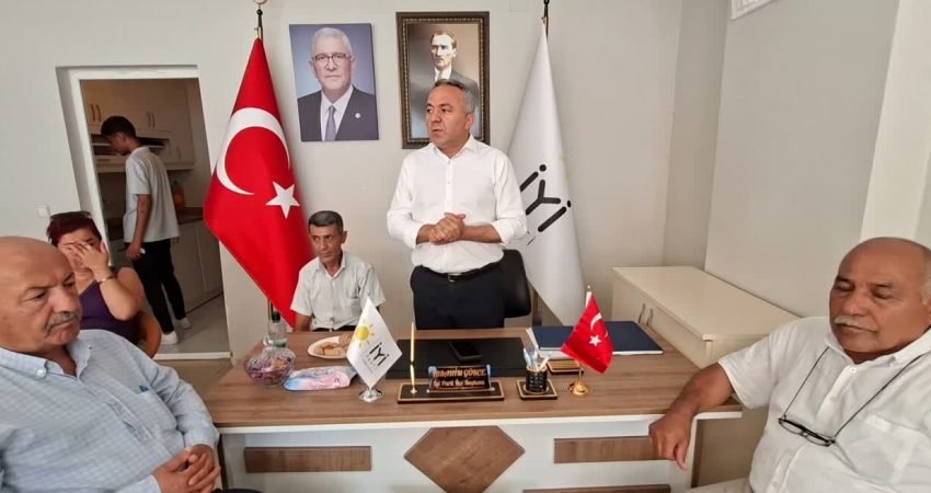 İYİ Parti Osmaniye İl Başkanı Serat Kılıç, Toprakkale'de partililerle buluşmasında