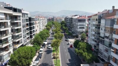 İzmir Büyükşehir Belediyesi, Karşıyaka’nın en yoğun ulaşım akslarından Girne Bulvarı’ndaki