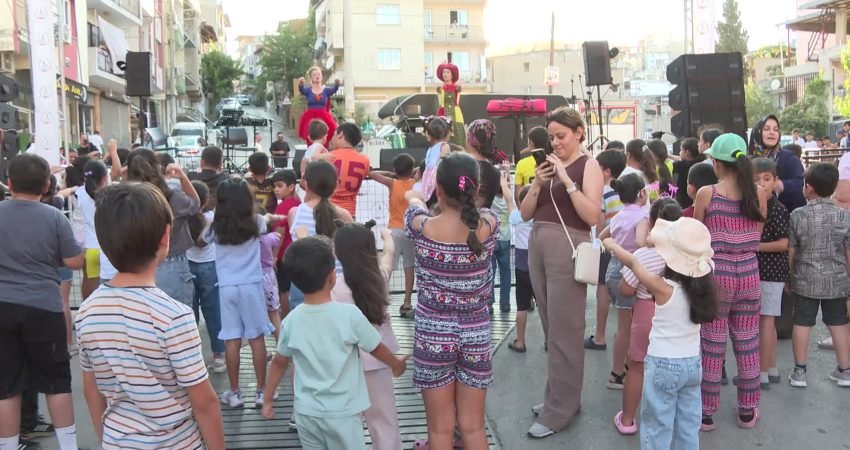 İzmir Büyükşehir Belediyesi’nin düzenlediği Mahalle Şenlikleri, bu kez Karabağlar Umut