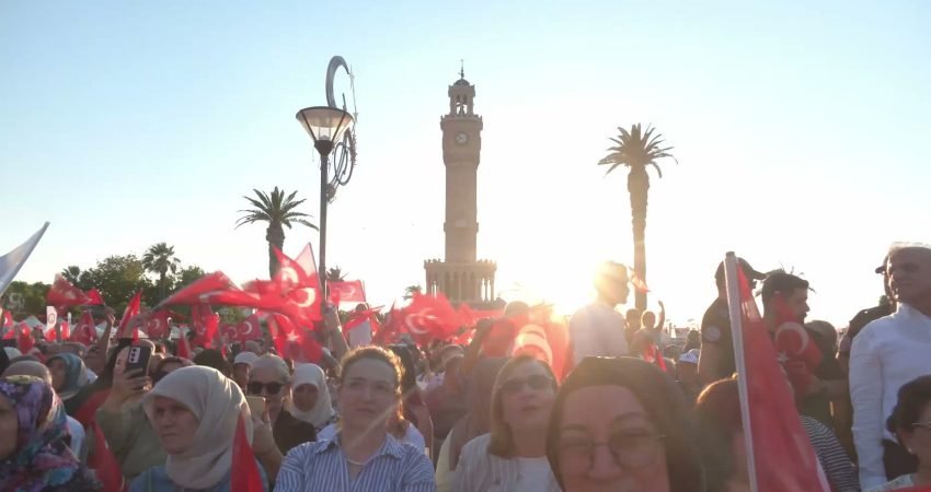 İzmir’de 15 Temmuz Demokrasi ve Milli Birlik Günü etkinlikleri kapsamında