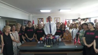 Görevden alınan CHP İzmir İl Kadın Kolları Başkanı Zahide Kurun,