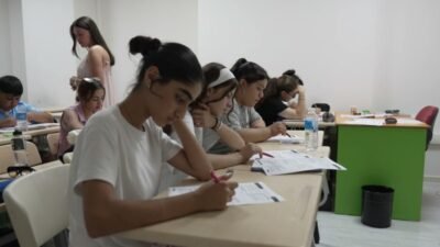 İzmir Büyükşehir Belediyesi Sınav Destek Merkezleri, Yaz Okulu Programı’nı yedi