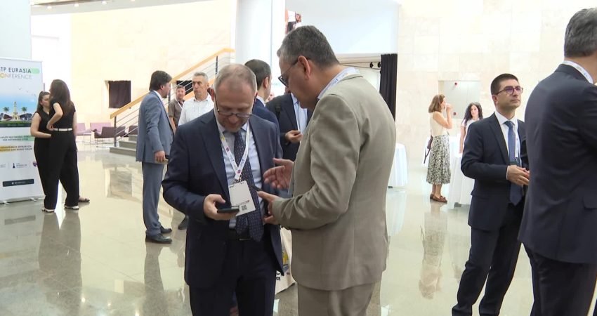 İzmir Büyükşehir Belediyesi’nin ev sahipliğinde 5 Temmuz’a kadar devam edecek