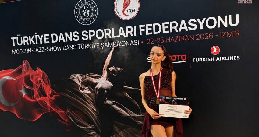 İzmirli 15 yaşındaki dansçı Seden Öncü, Türkiye Dans Sporları Federasyonu