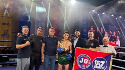 İstanbul’da düzenlenen Profesyonel Türkiye Kick Boks Turnuvası’na katılan Jandarma Gücü