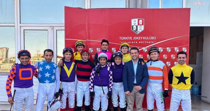 Yarış Atı Binicileri Yardımlaşma ve Dayanışma Derneği Başkanı Onur Öztürk,