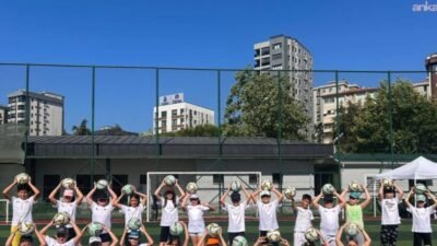 Kadıköy Belediyesi'nin 7-12 yaş grubundaki çocuklara yönelik düzenlediği Yaz Spor