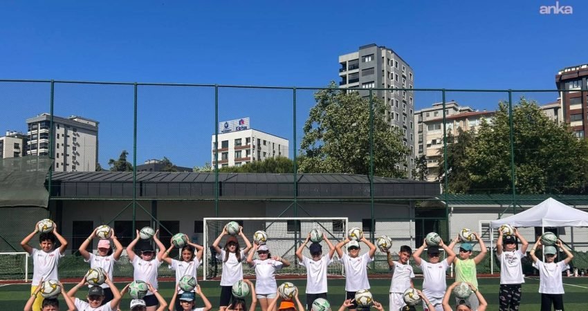 Kadıköy Belediyesi'nin 7-12 yaş grubundaki çocuklara yönelik düzenlediği Yaz Spor
