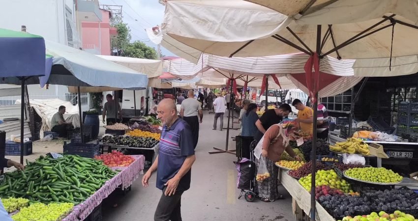 Osmaniye'nin Kadirli ilçesinde emekliler, maaşlarına yapılacak olan zammın yetersiz olduğunu