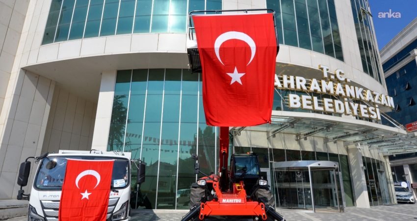 Kahramankazan Belediyesi, hibe yoluyla filosuna kattığı çöp kamyonu ve teleskopik