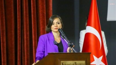 Karabağlar Belediye Başkanı Helil Kınay, CHP üyeliğinden istifa ettiğini duyurdu.