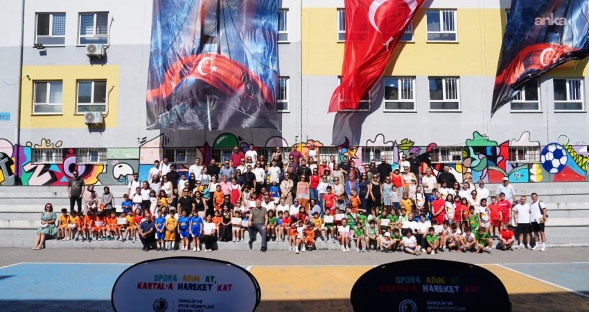 Kartal Belediyesi tarafından çocukların yaz tatilini verimli değerlendirmeleri amacıyla düzenlenen