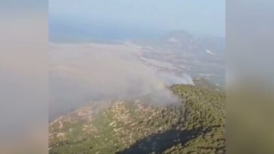 Antalya’nın Kaş ilçesinde sabaha karşı başlayan orman yangınına havadan ve