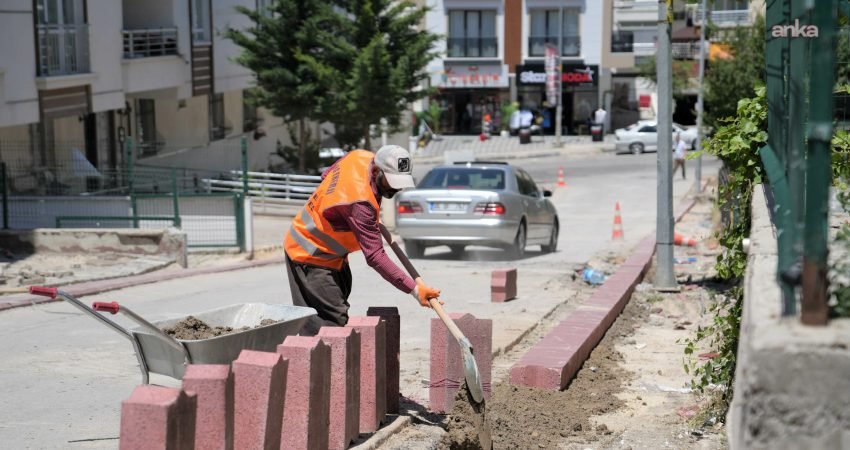 Keçiören Belediyesi Fen İşleri Müdürlüğü ekipleri, yaya güvenliğini artırmak ve kent estetiğini