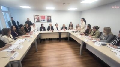 CHP Parti Okulu bünyesinde Kadın Kolları MYK üyelerine yönetici eğitimi